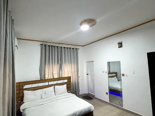 Dee Os' Hotel