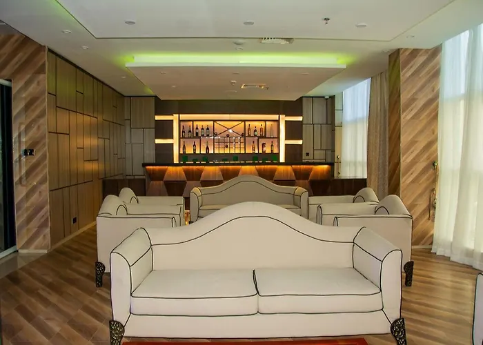 Galaxy La Palm Royal Hotel